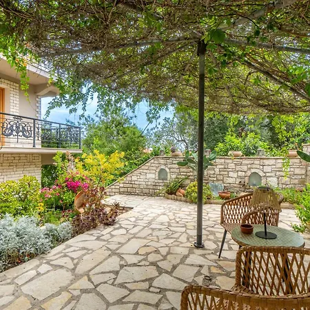 Ξενοδοχείο με διαμερίσματα Paxos Γάιος